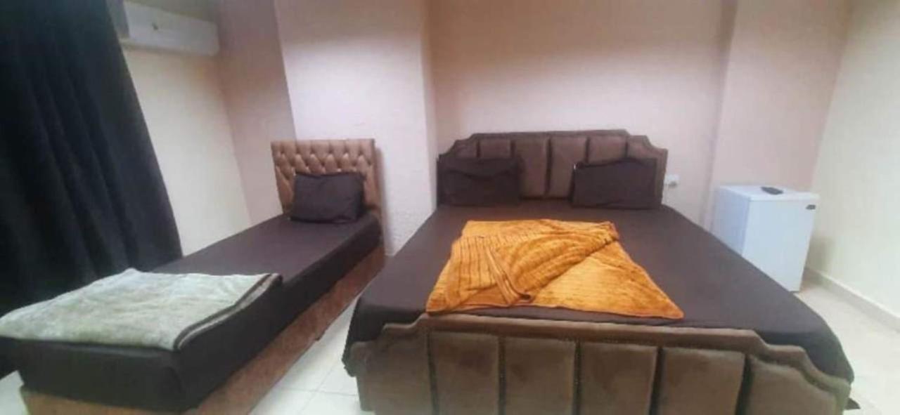 Blue Eyes Hotel Giza ภายนอก รูปภาพ
